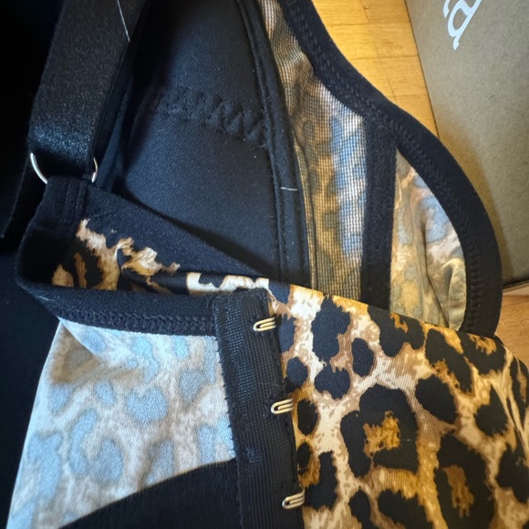 NWOT 44E Leopard Bra - Picture 6 of 9